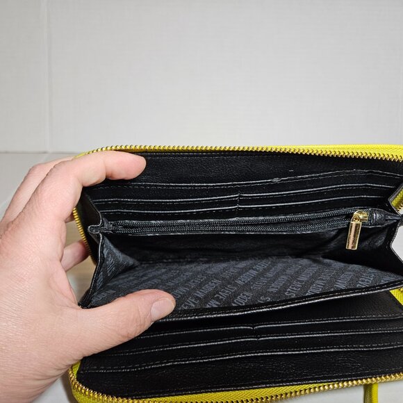 STEVE MADDEN SMOOTH ZIP AROUND WALLET PASTEL YELLOW WRISTLET - Picture 13 of 15